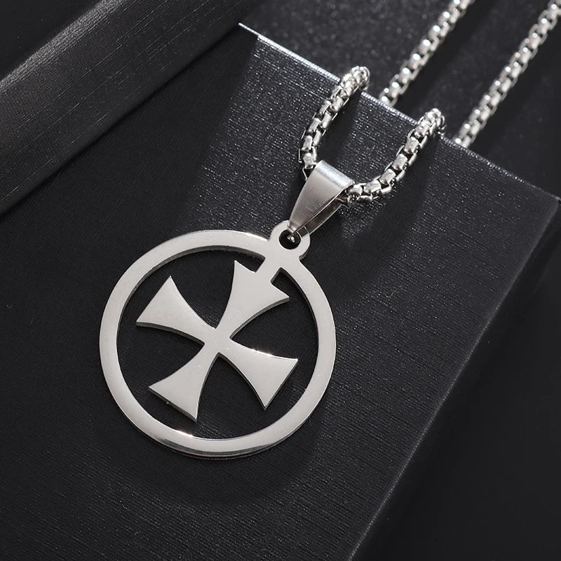 Templar Cross Round Medal Pendant Necklace — Stainless Steel