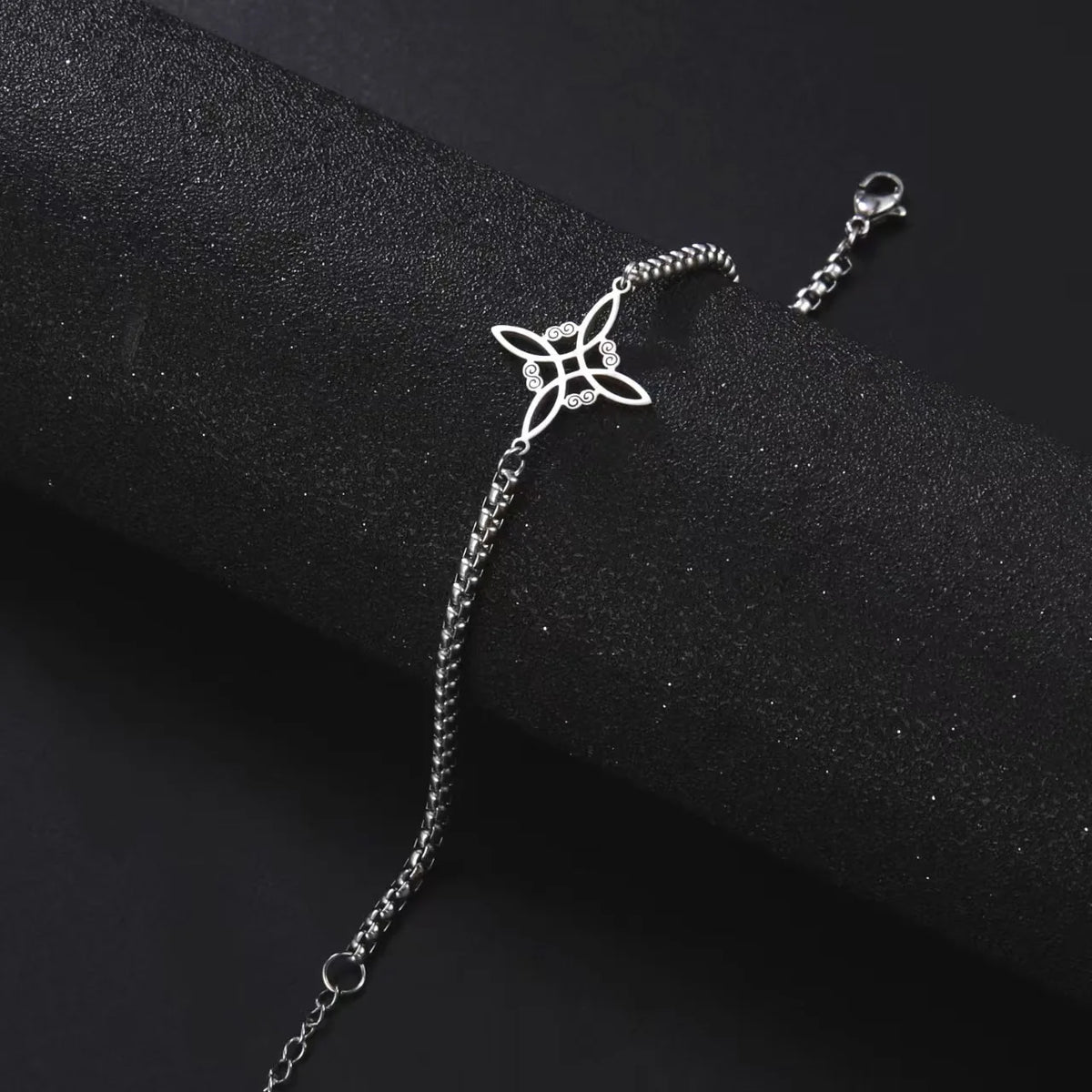 Witch Knot Irish Knot Bracelet for Women — Minimalist Two-Tone