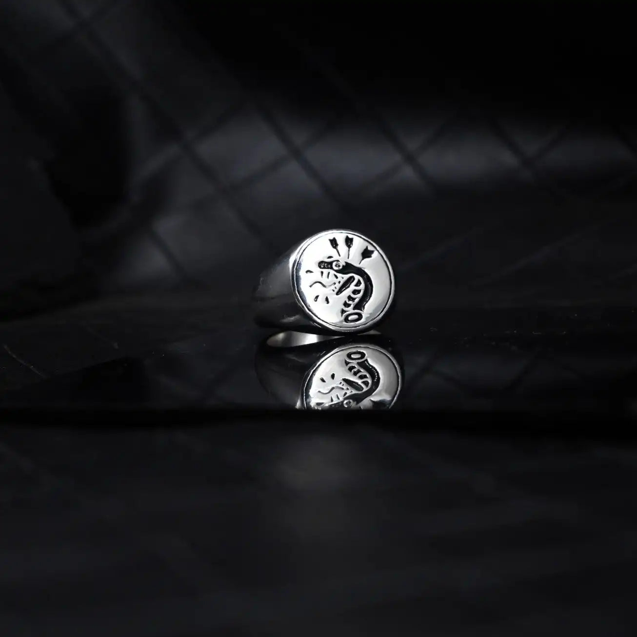 Luxury Felled Serpent Men Women Ring Stainless Steel Silver Plated Jewelry Anel Masculino Decoration Couple Gift Anillo
