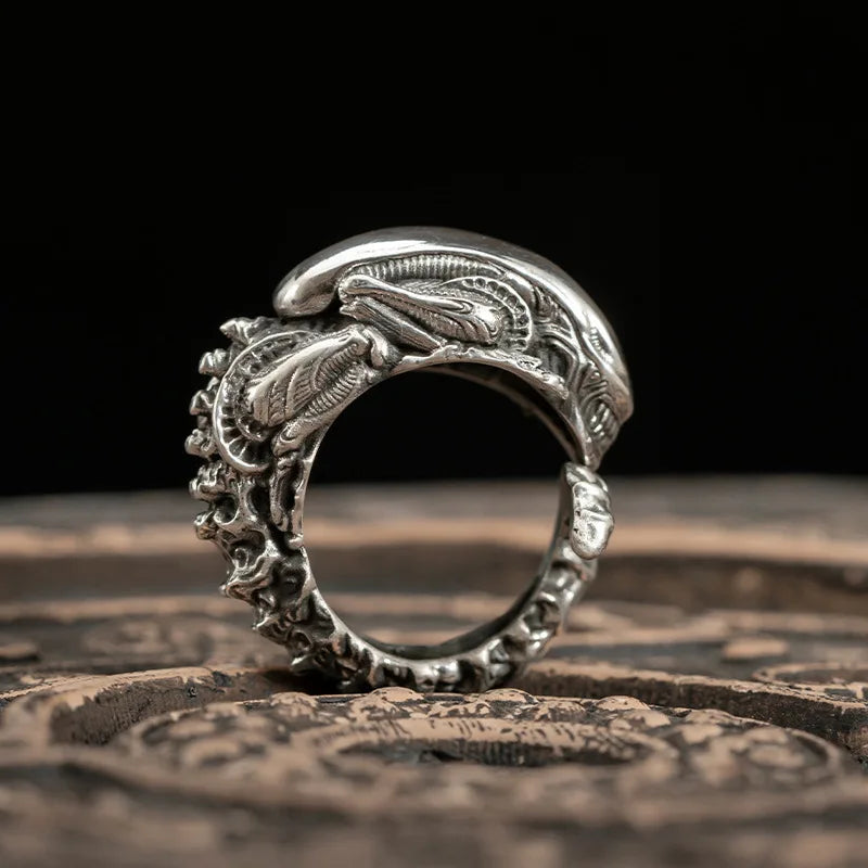 Retro Skull Alien Ring — Stainless Steel