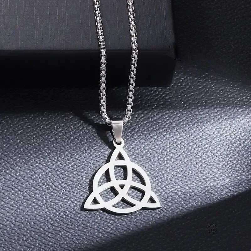 Silver Color Stainless Steel Pattern Witch Knot Pendant Necklace Celtic Knot Lucky Jewelry Christmas Gift for Friends Family
