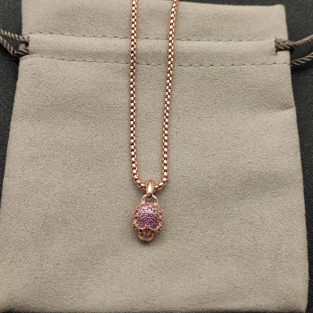 2025 New High-Quality Christmas Fashion Simple Skull Head Necklace Halloween Gift