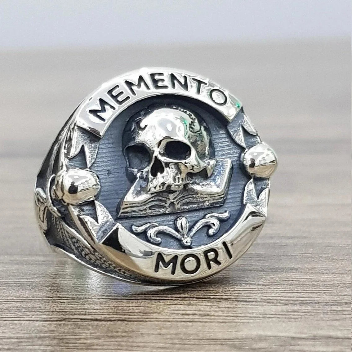 Memento Mori Skull Ring — Gothic Carpe Diem
