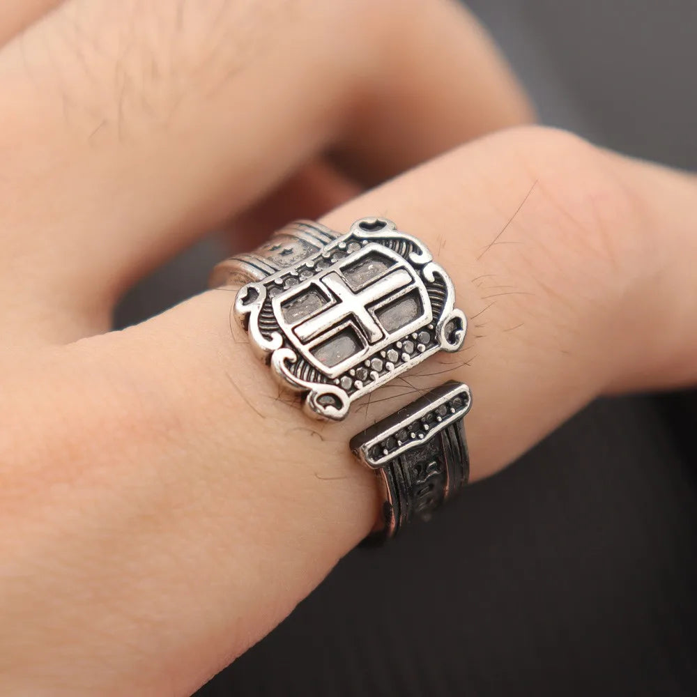 Vintage Knight Cross Amulet Ring for Men — Zinc Alloy