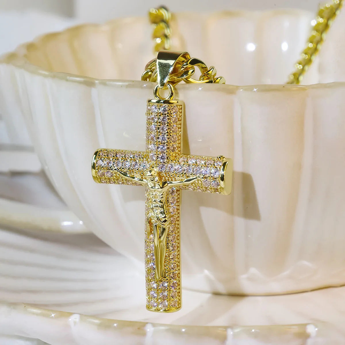 Gold-Plated Cross Necklace for Men Advanced Nanotech Tarnish-Free Cuban Figaro Rope Miami Chains with Jesus Crucifix