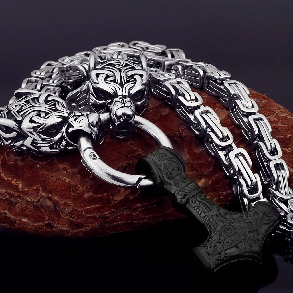 Nordic Celtic Wolf Men's Necklace Pendant Viking Wolf Head Stainless Steel Pendant Scandinavian Rune Amulet Jewelry