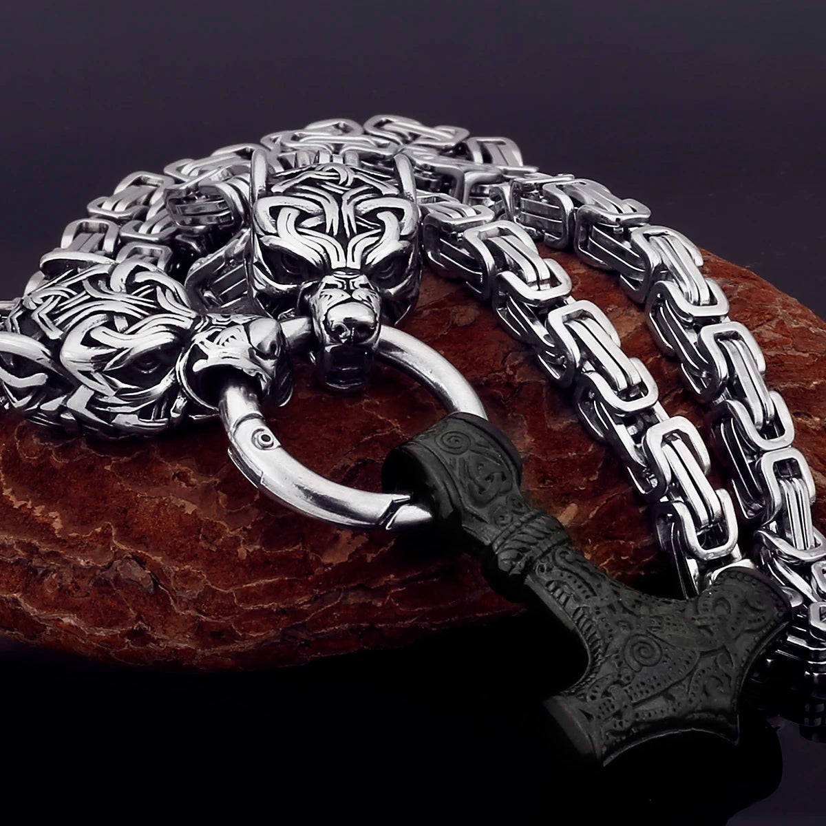 Nordic Celtic Wolf Men's Necklace Pendant Viking Wolf Head Stainless Steel Pendant Scandinavian Rune Amulet Jewelry