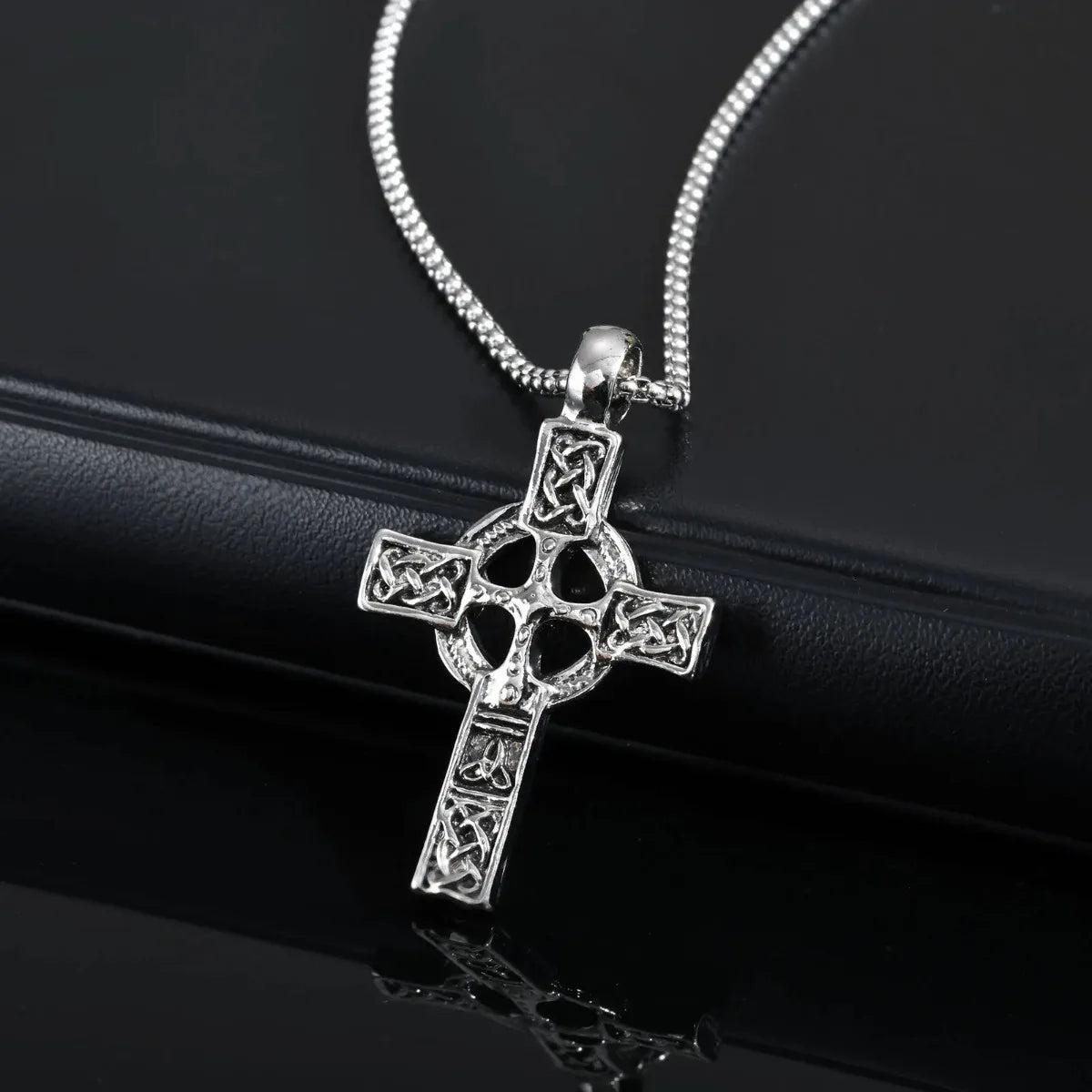 Nordic Celtic Knot Cross Necklace, Viking Metal Pendant for Men, Retro Punk Jewelry, Symbolic Gift for Boys