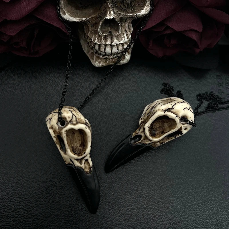 3D Raven Skull Necklace Resin Replica Raven Magpie Crow Poe Gothic Gift,Halloween Raven Skull Necklace,Goth Bird Skull Jewelry