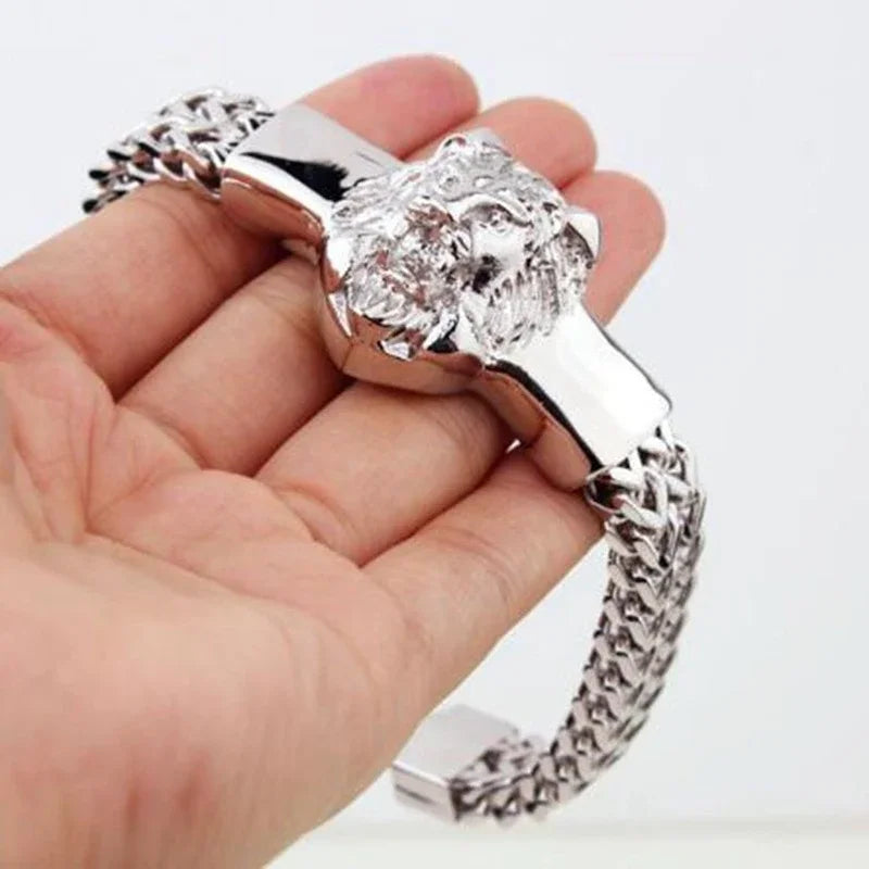 Skull Bracelet — Gothic Punk
