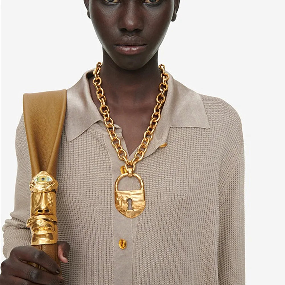 Brand Fashion Show Metal Alloy Key Lock Pendant Necklace For Women Fashion Jewelry Gorgeous Sweater Chain Statement
