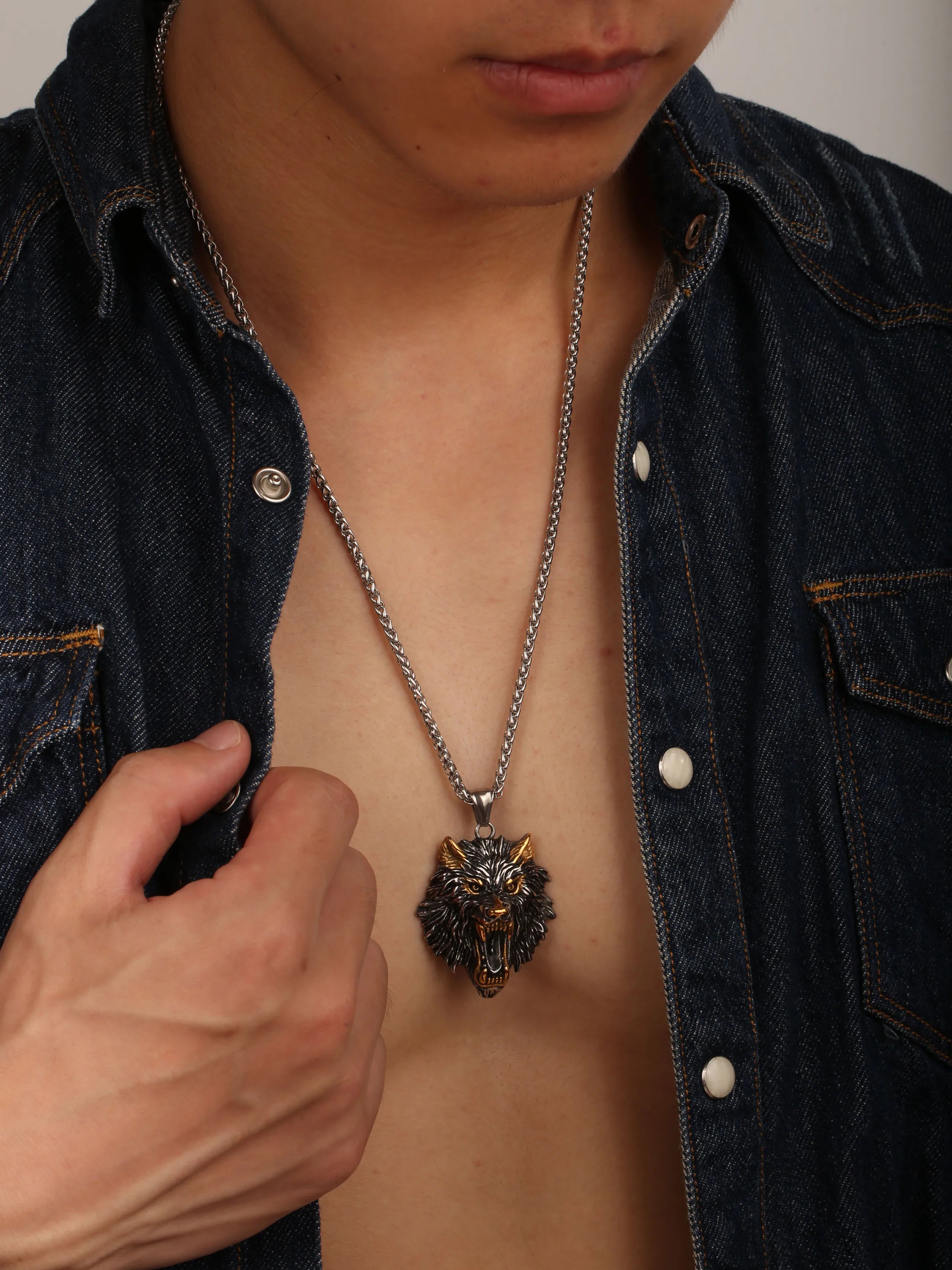 1PC INGCHAU Vintage Stainless Steel Myth of Europe Viking Wolf Head Necklace For Men Animal Amulet Necklace Men Jewelry