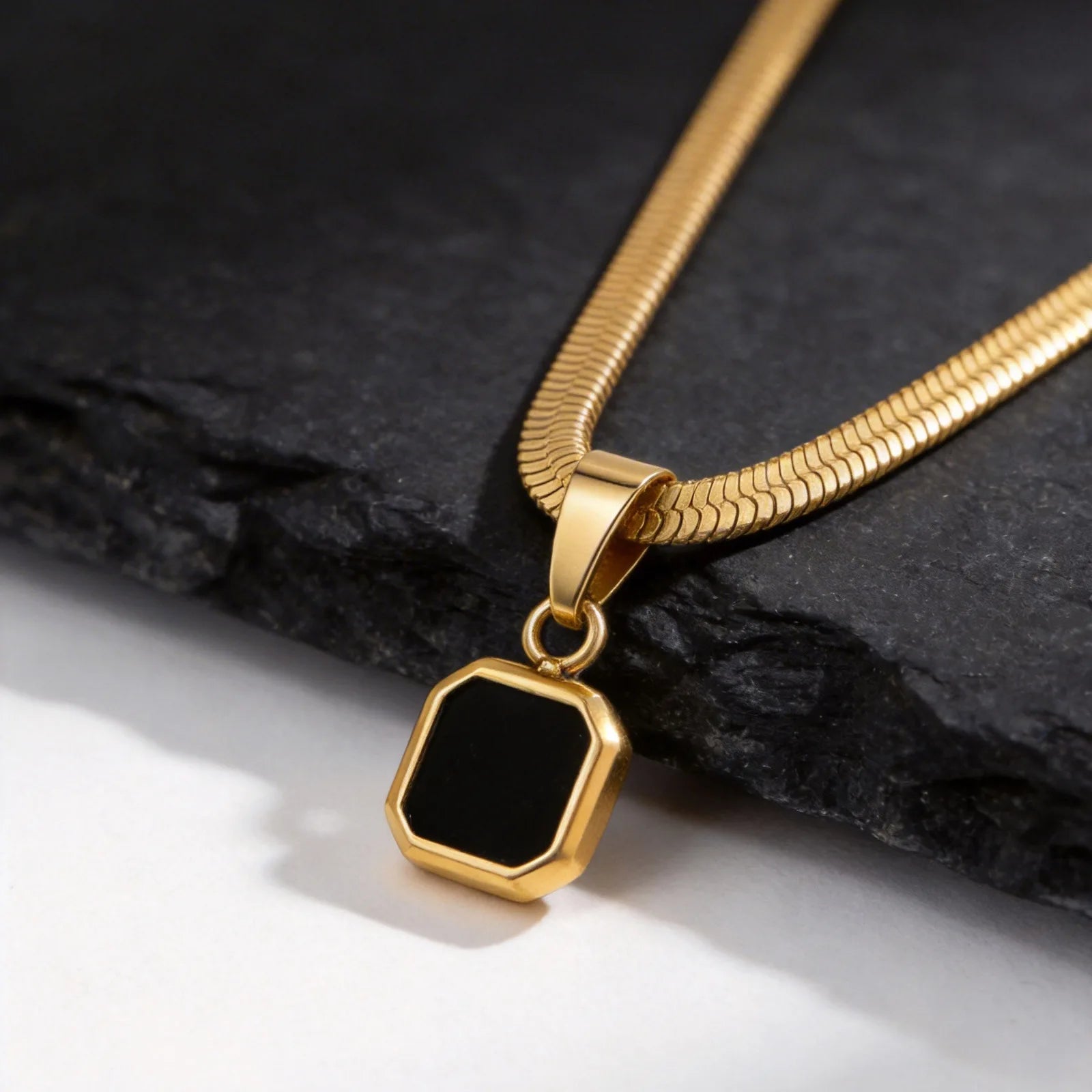 Stone Cuban Chain Pendant Necklace — SS