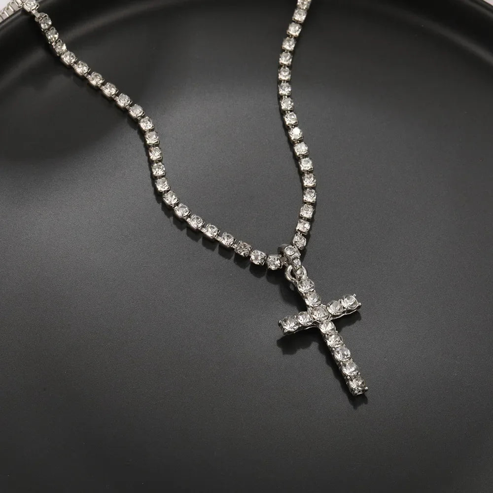 Personality Trend Silver Color Zircon Cross Pendant Necklace for Women Charm Shiny Crystal Chokers Jewelry Gift