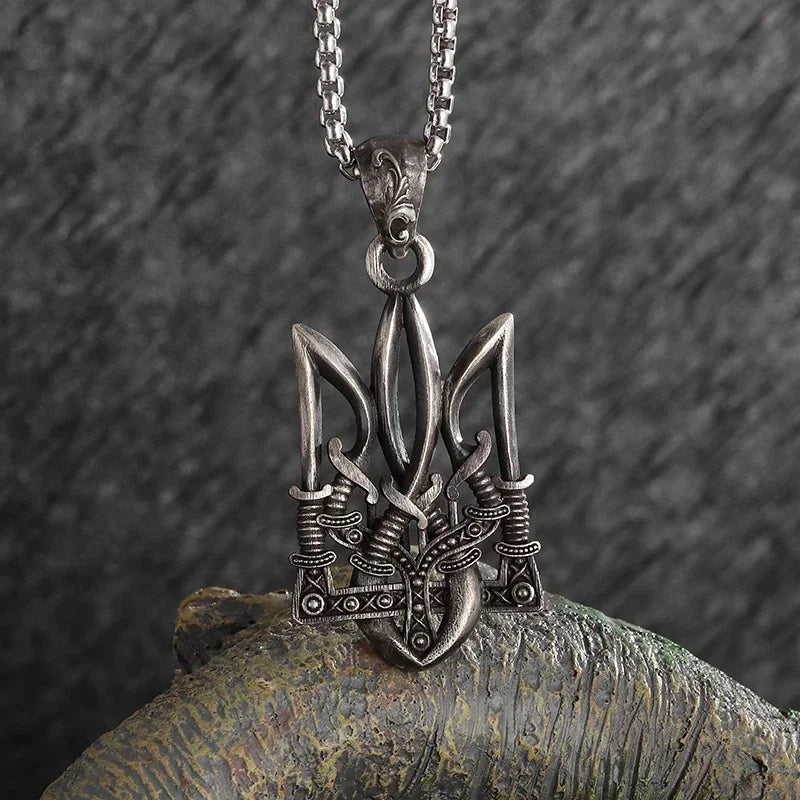 Gothic Green Stone Bull Skull Necklace Pendant Punk Animal Necklace Mens Taurus Zodiac Amulet Jewelry Anniversary Gift