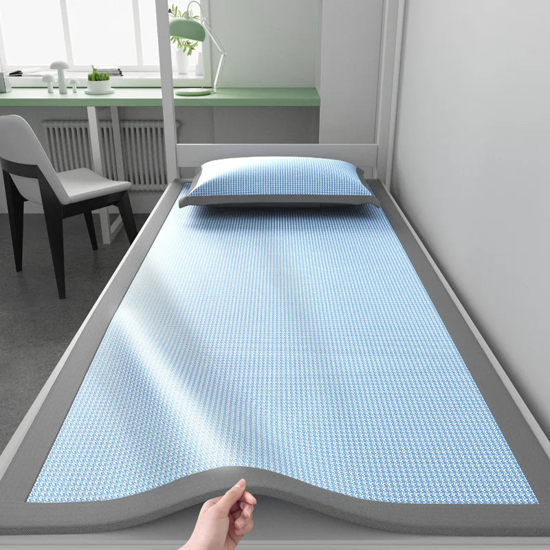 Summer Ice Silk Cooling Pad Breathable Jacquard Mattress Cover with Nonwoven Surface for College Student Dorm Bedroom