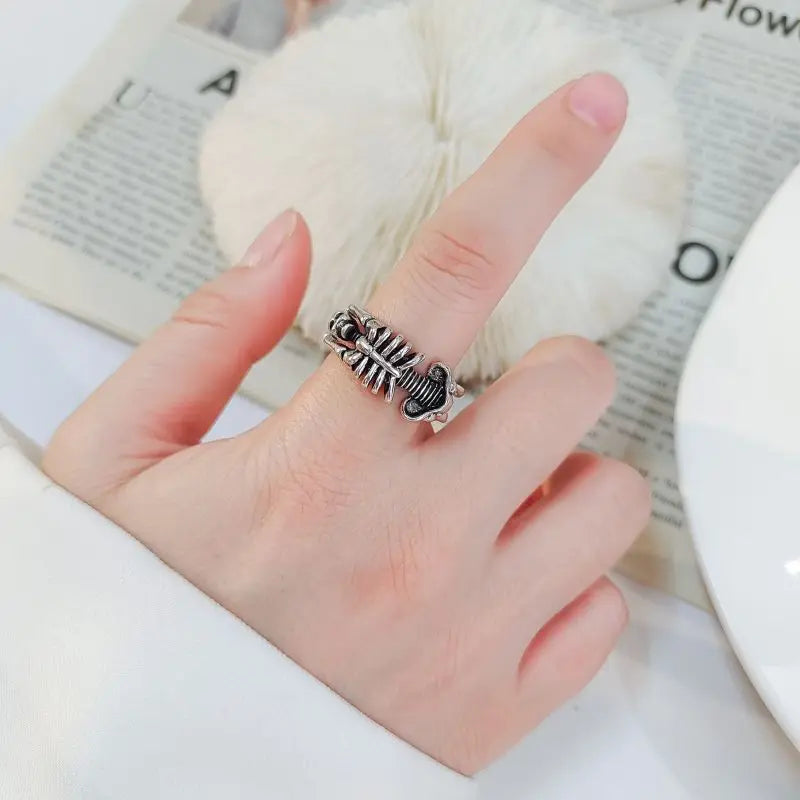 Retro Punk Skull Design Ring For Men Adjustable Personality Gothic Style Fashion Metal Bone Shape Ring Jewelry
