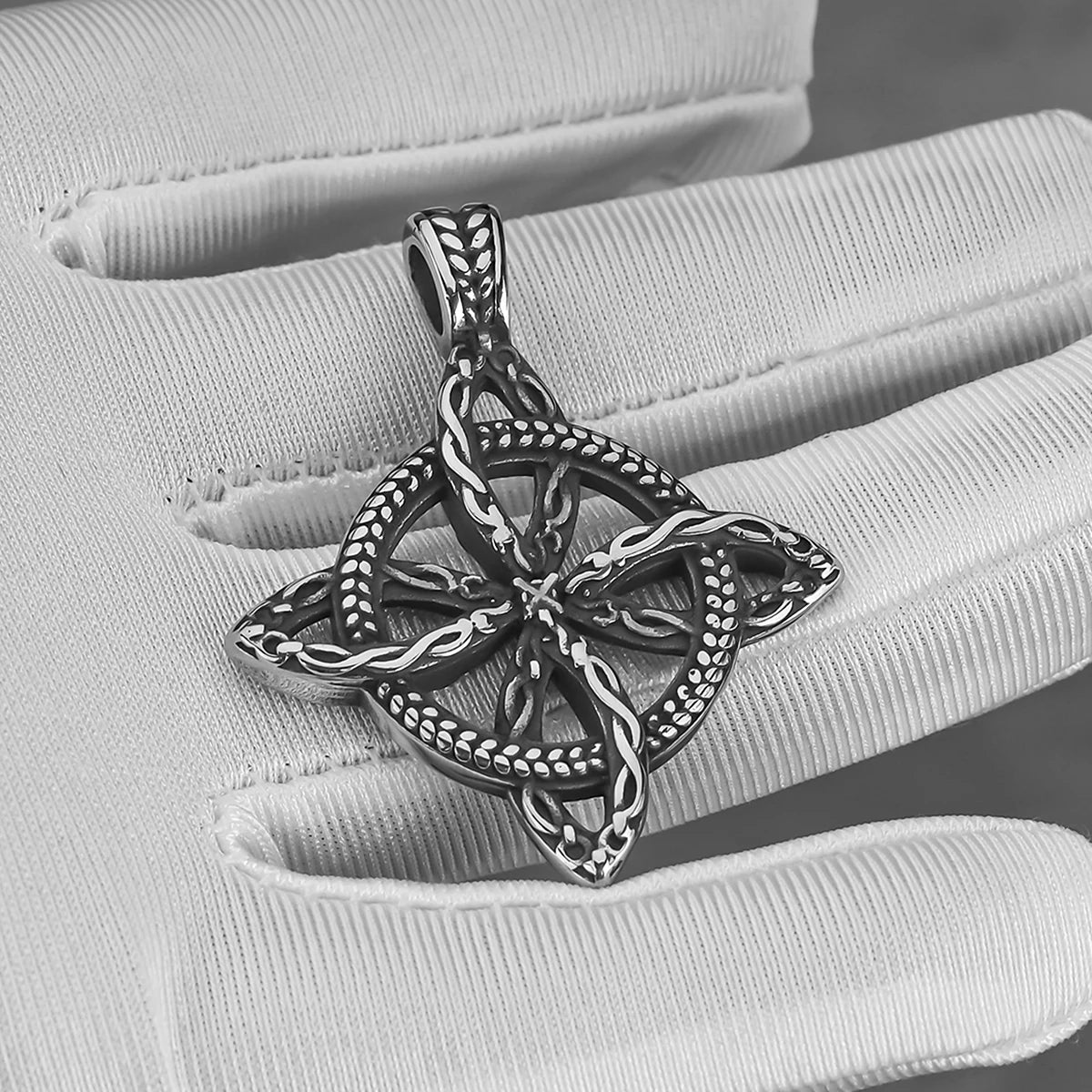 Scandinavian Celtic Knot Choker Necklace — Steel