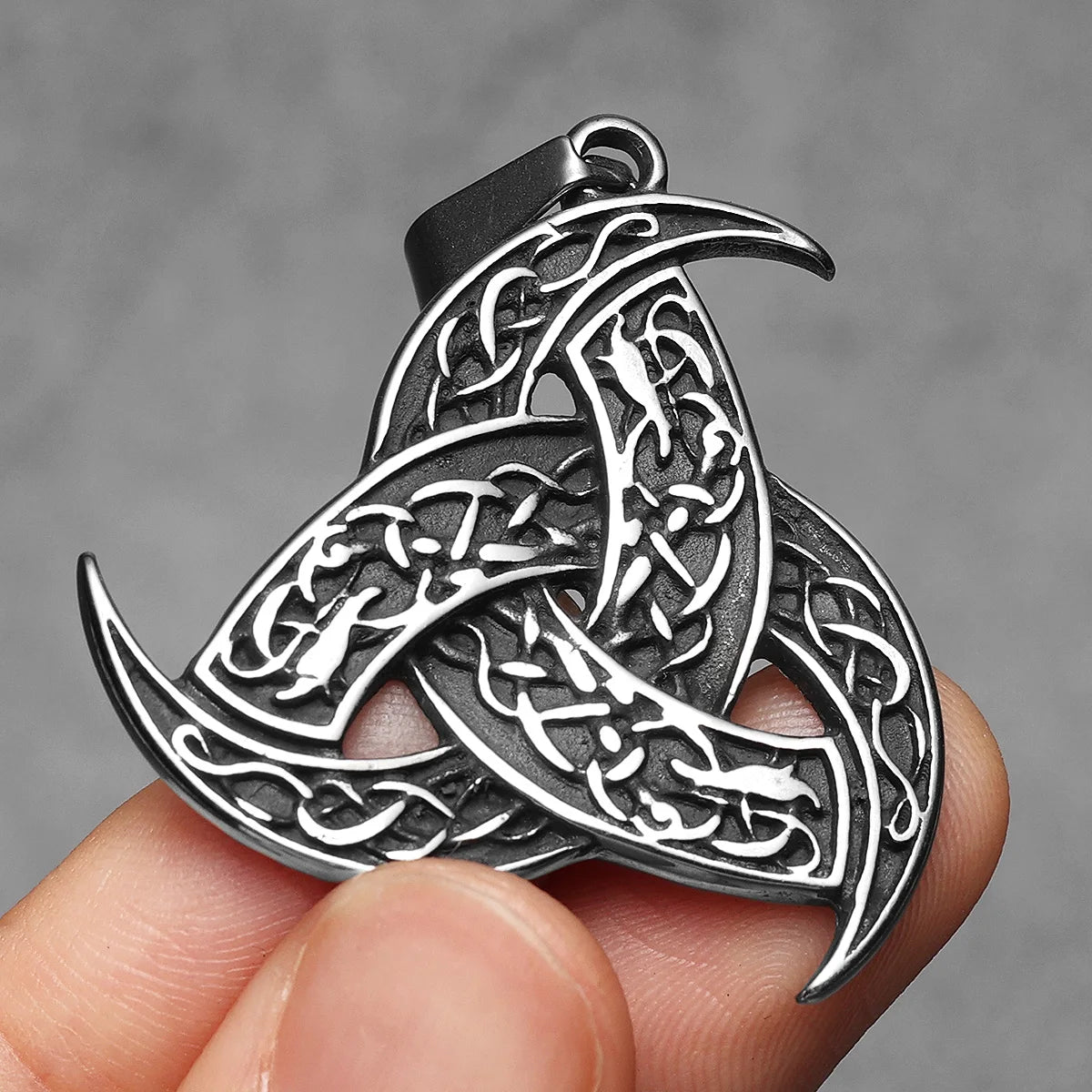 Celtic Knot Viking Carving Men Necklaces Stainless Steel Pendant Chain Women Punk Fashion Jewelry New Accessories Gift