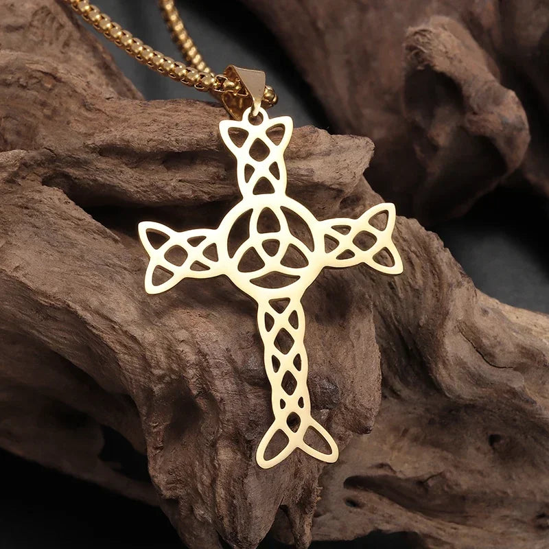 Celtic Trinity Knot Pendant Necklace — Zinc Alloy