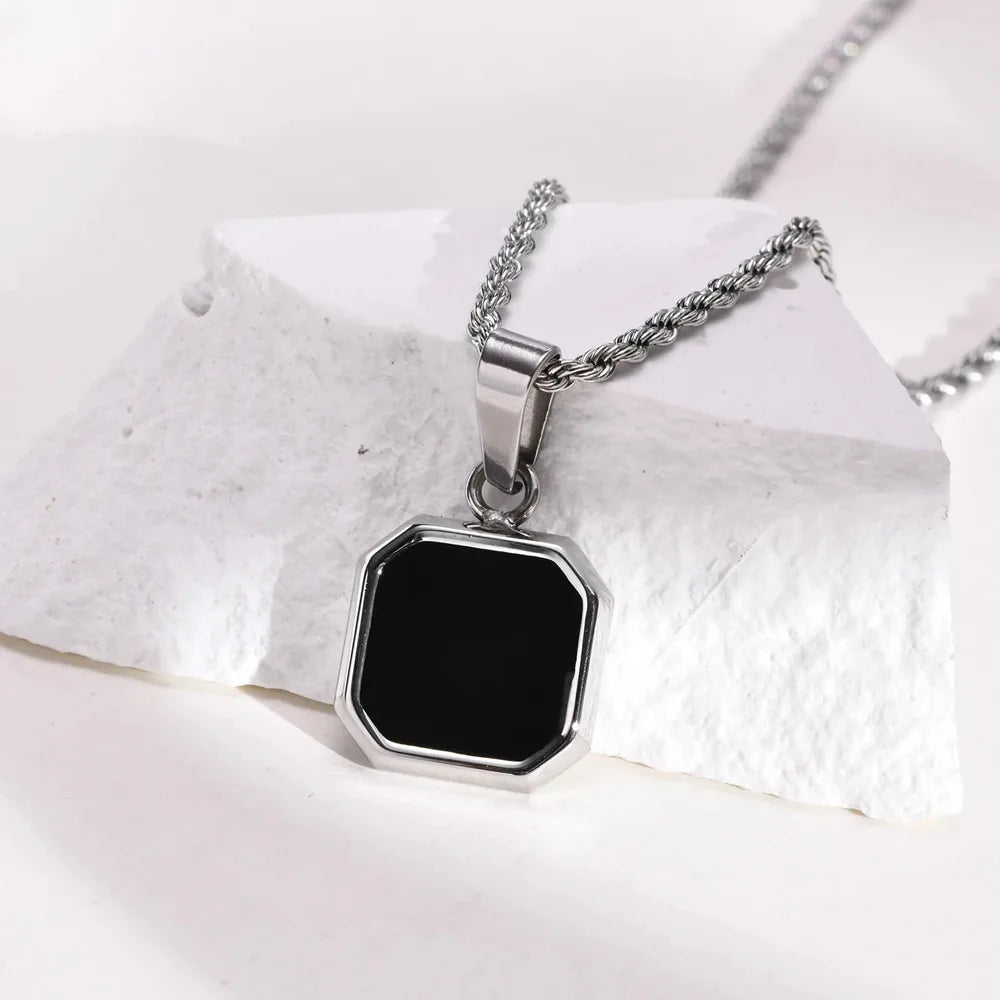 Simple Men Stainless Steel Pendant Necklace Retro Square Black Shell Figaro Chain Necklace Fashion Jewelry Trend Accessories