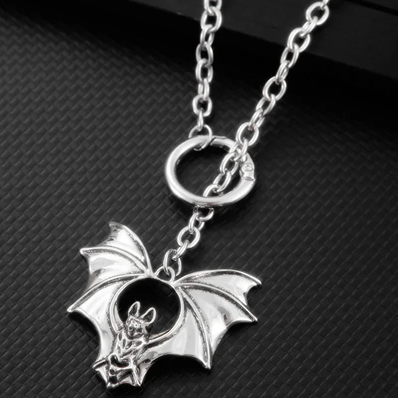 Gothic Personality Punk Necklace Long Gothic Bat Pendant Necklace Exaggeration Sweater Chain Jewelry Halloween Party Accessories