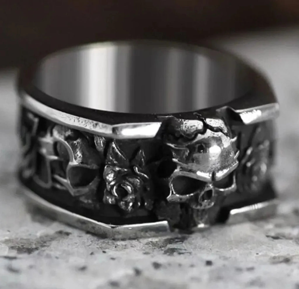 Gothic Skull Ring — Stainless Steel