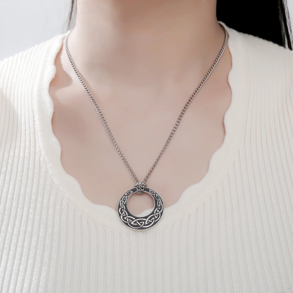 Viking Witch Knot Amulet Pendant Necklace — Rope Chain
