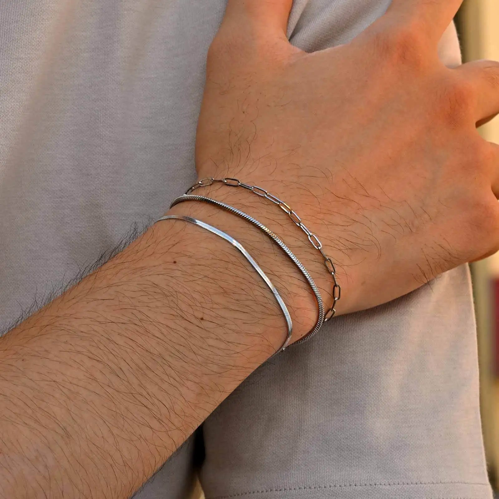 Minimal Thin Chain Bracelet — Stainless