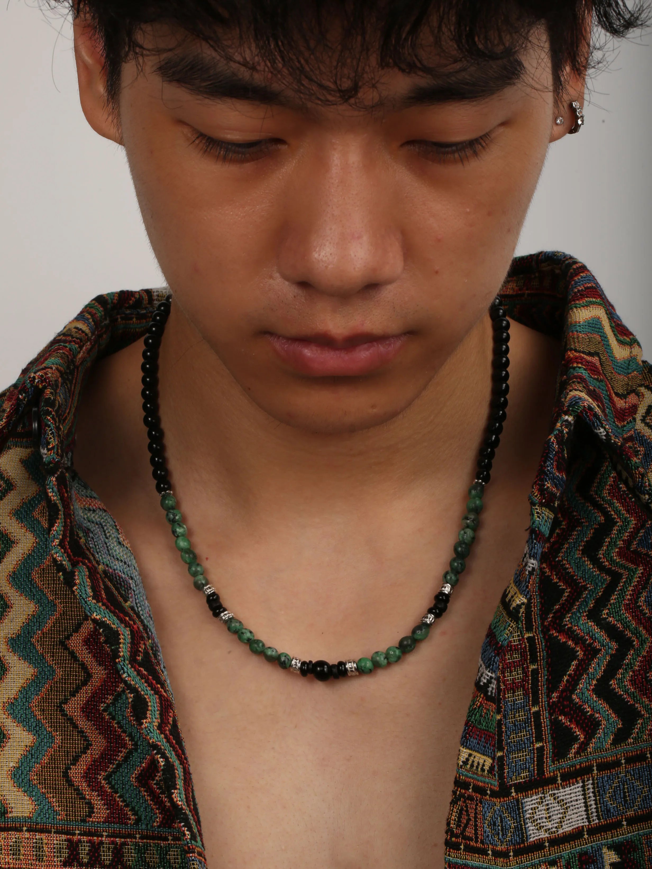 1PC INGX Man's Retro Ethnic Style Natural Flash Stone Necklace for Men Black Beaded Surfer Necklace Man Jewelry Collar Hombre
