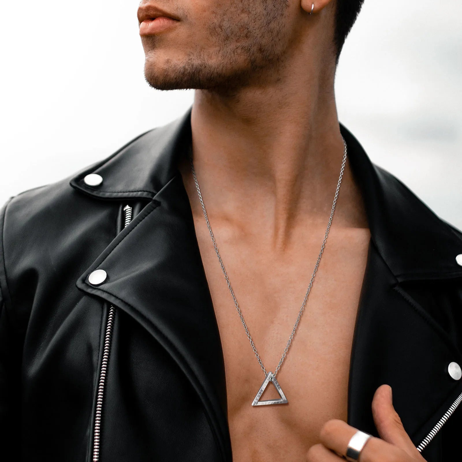 Vnox Norse Viking Pendant Necklaces, Men Twisted Stainless Steel Mobius Triangle Charm, Vegvisir Nordic Valknut
