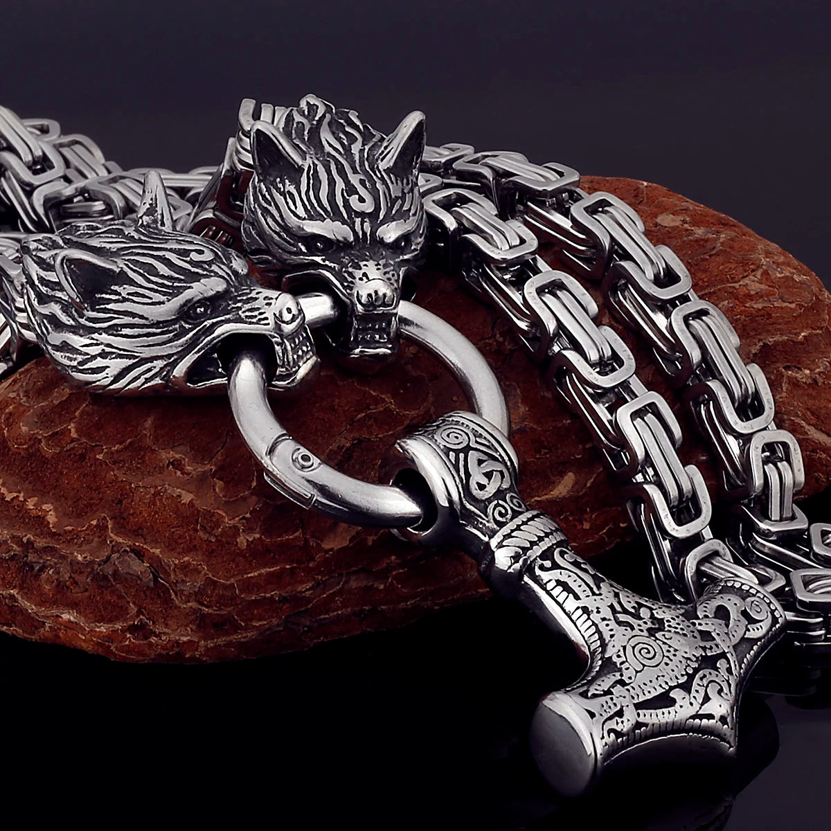Nordic Celtic Wolf Men's Necklace Pendant Viking Wolf Head Stainless Steel Pendant Scandinavian Rune Amulet Jewelry