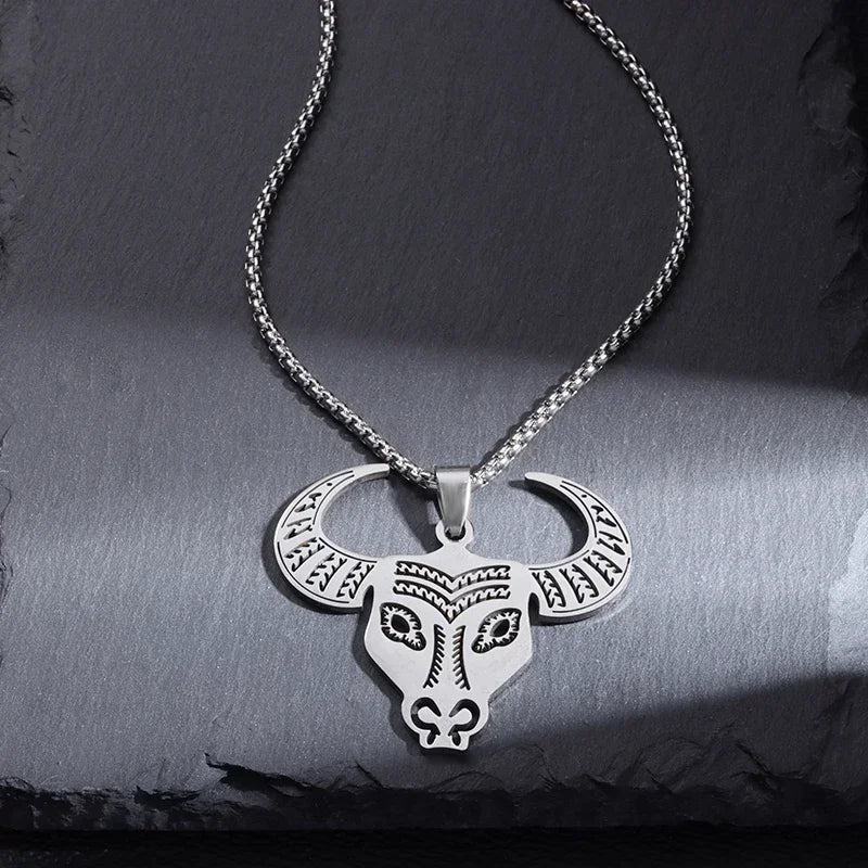 Gothic Green Stone Bull Skull Necklace Pendant Punk Animal Necklace Mens Taurus Zodiac Amulet Jewelry Anniversary Gift