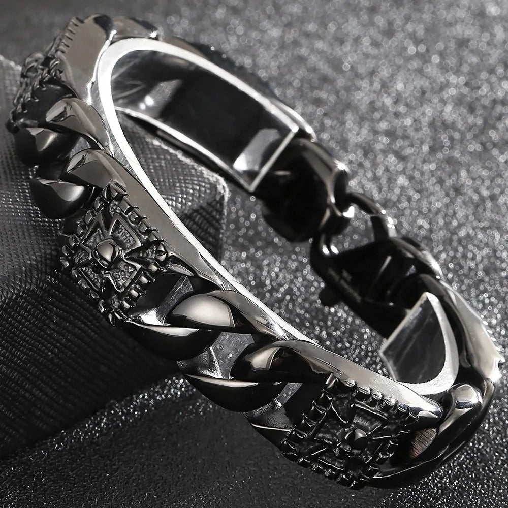 Punk Skull Bracelet Men's Black Stainless Steel Vintage Cuban Link Chain Bracelet with Skulls Spring Clasp Gothic Biker