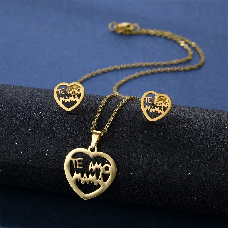 Mama Letter Pendant Necklace — Minimal