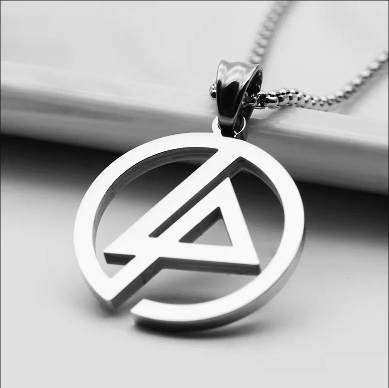 Fashion Geometric Pendant Necklace Square Round Street Rock Female Hip Hop Retro Titanium Steel Accessories Wholesale