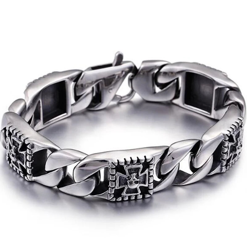 Punk Skull Bracelet Men's Black Stainless Steel Vintage Cuban Link Chain Bracelet with Skulls Spring Clasp Gothic Biker