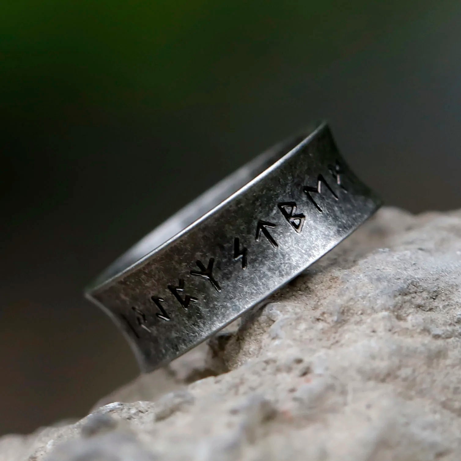 2024 New Creative Design Stainless Steel Viking  RUNE Ring Men Nordic Trinity Wedding Rings for gift Fashion Jewelry