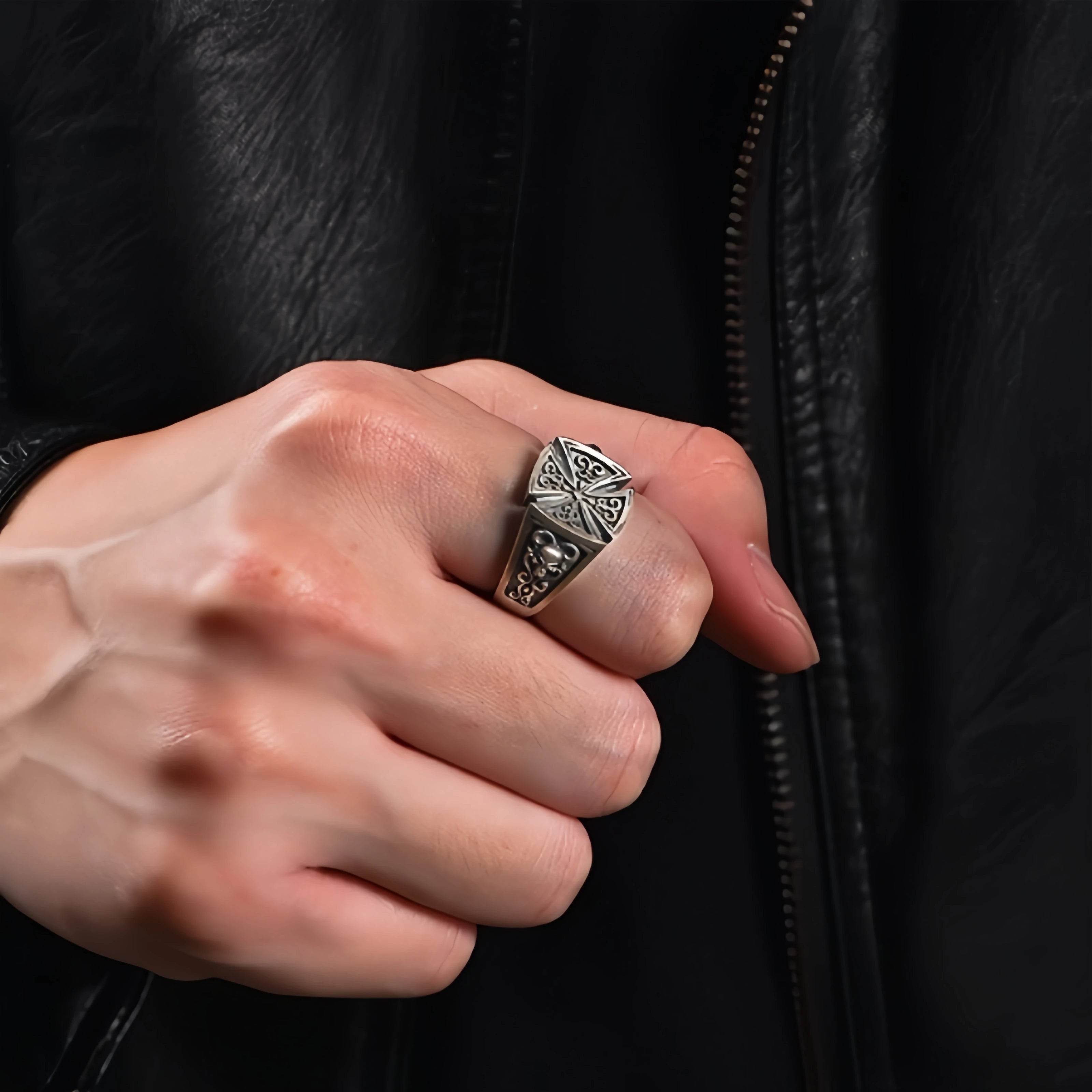 Croix de Guerre Rose Open Ring — Silver