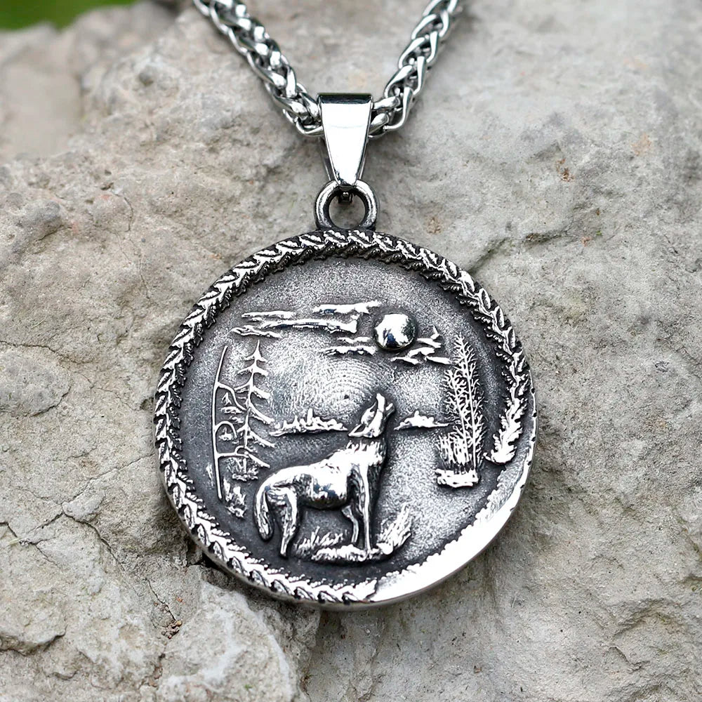 Viking Wolf Amulet Pendant Necklace — Stainless Steel