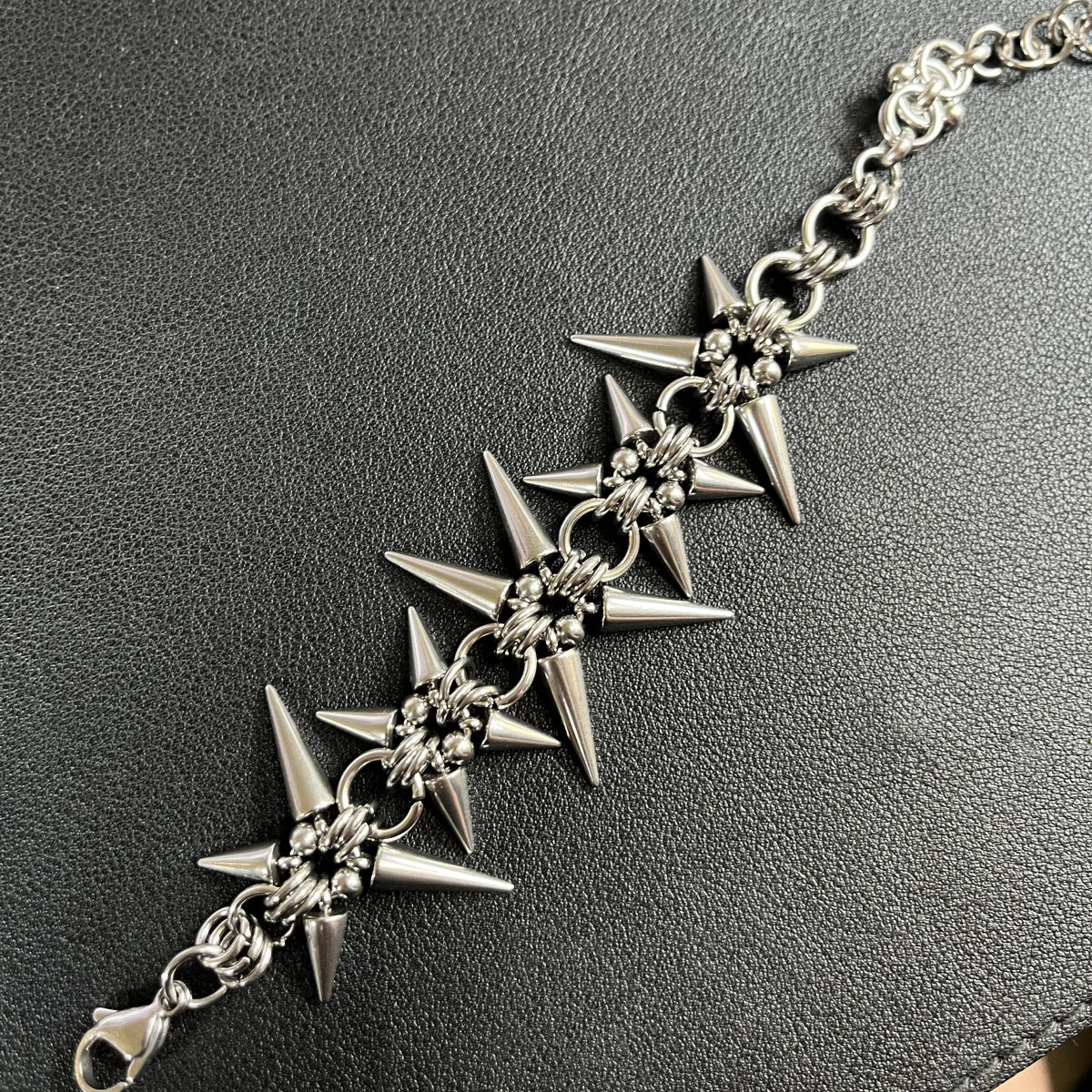 Grunge Rivet Chain Necklace — Geometric Goth Charm