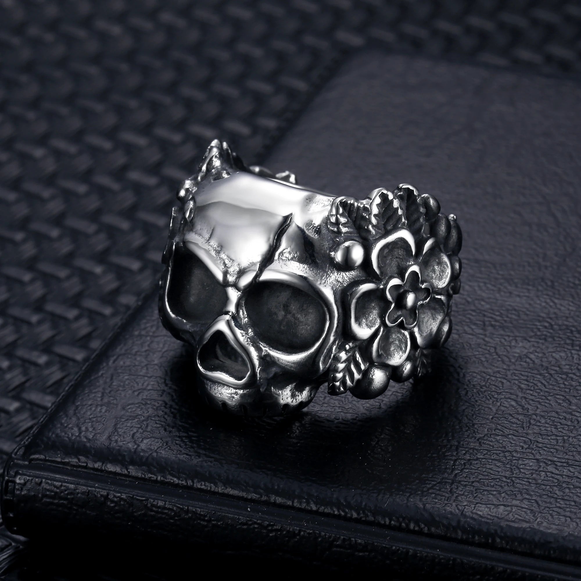 Christmas Charm Halloween Octopus Skull Punk Stainless Steel Seaman Rings Men Anel Puck Jewelry Gift for Sailor