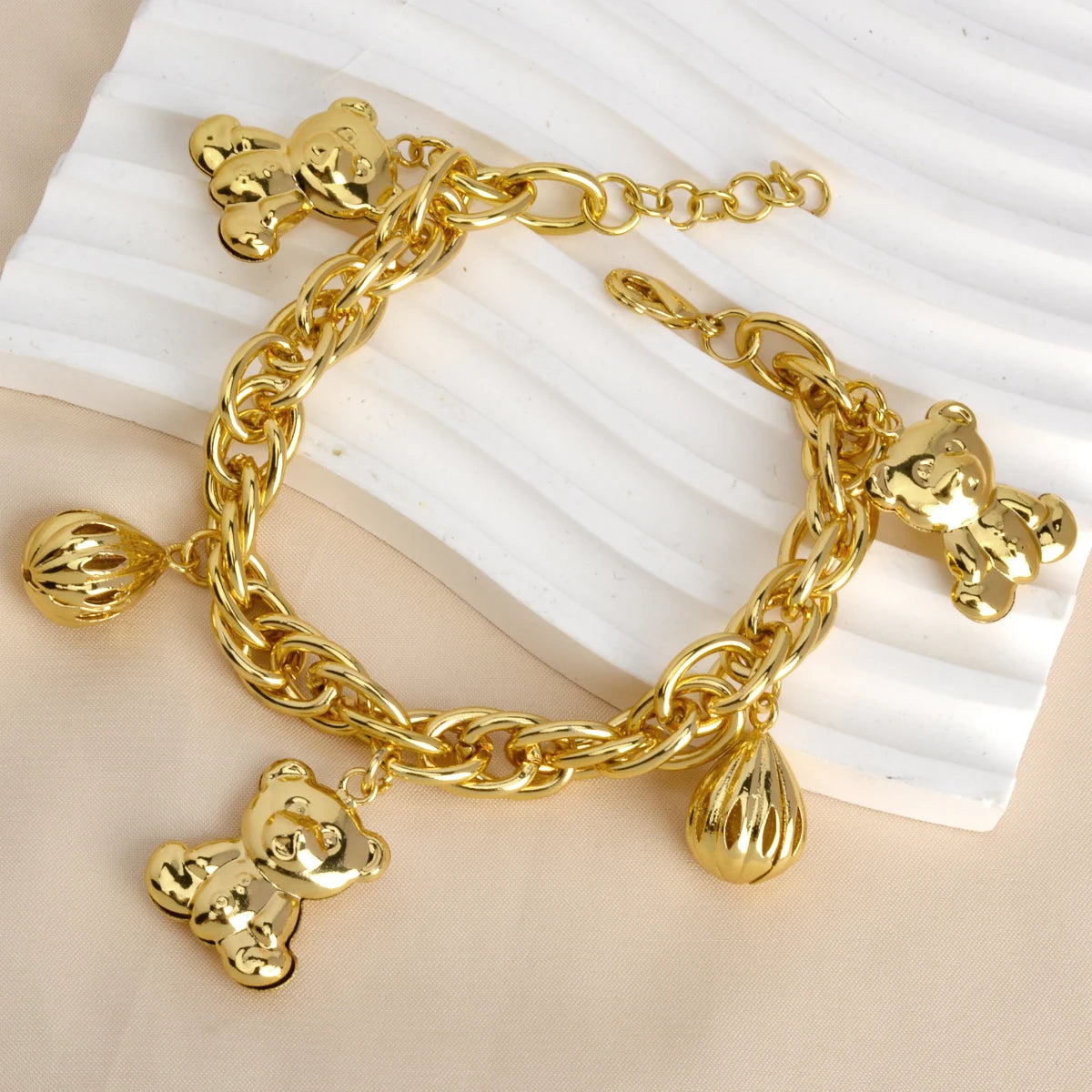 Diana Baby Link Chain Copper Gold Color Bear and Lock Bracelets for Women Wholesale Retail Fashion Jewelry Party