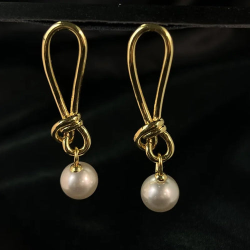 18K Gold Knot Pearl Stud Earrings — Gold