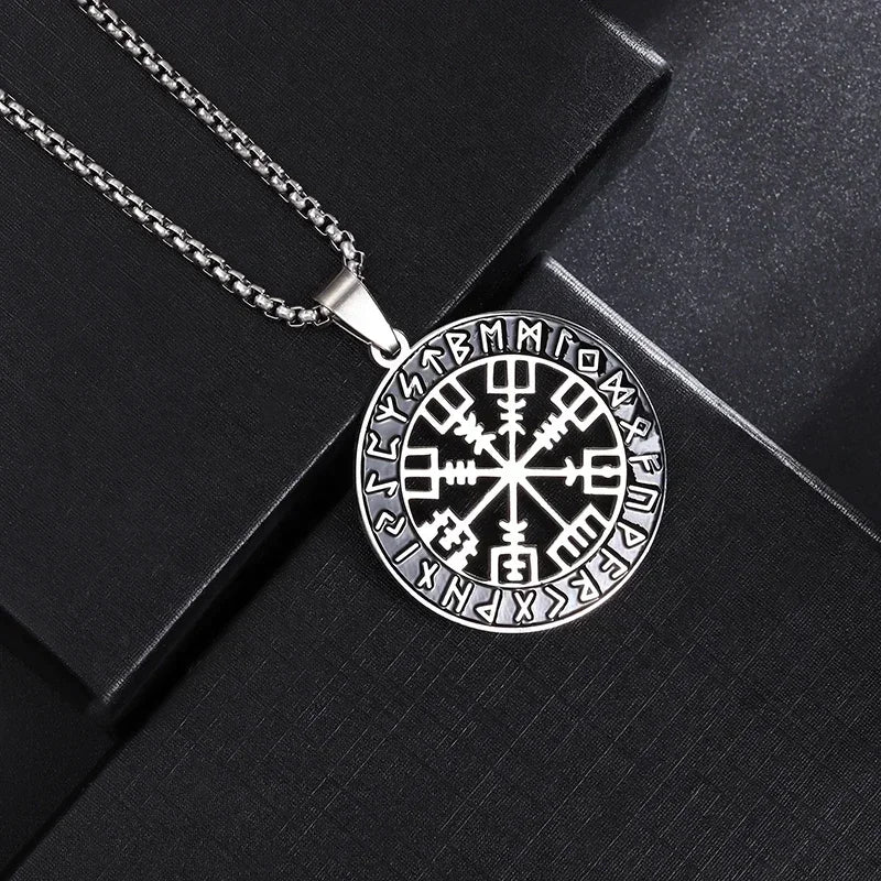 Retro Nordic Style Crow Skull Pendant Animal Bird Necklace for Men Personalized Jewelry Lucky Amulet Gift