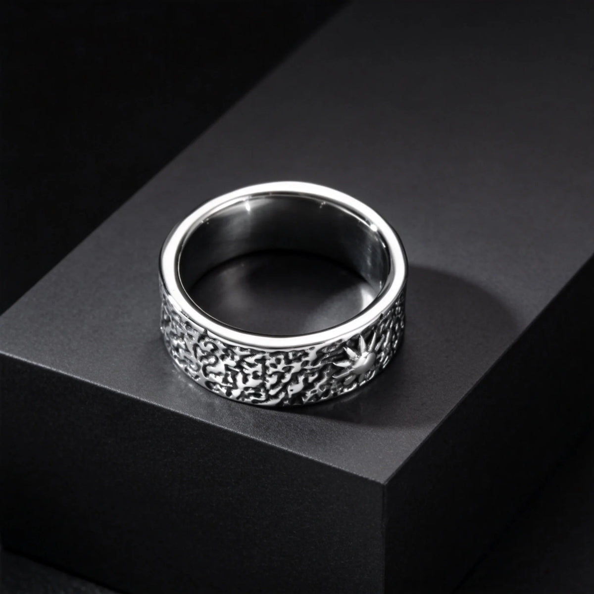 Fashion Retro Moon Sun Ring for Men, 8mm Chunky Stainless Steel Ring, Punk Personality Finger Jewelry Size 7 8 9 10 11