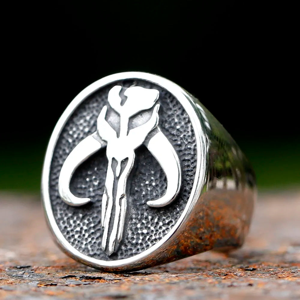 2024 new Alien Skull Ring for Men And Women Cool Stainless Steel Punk Biker Ring Vintage Gothic Signet Ring