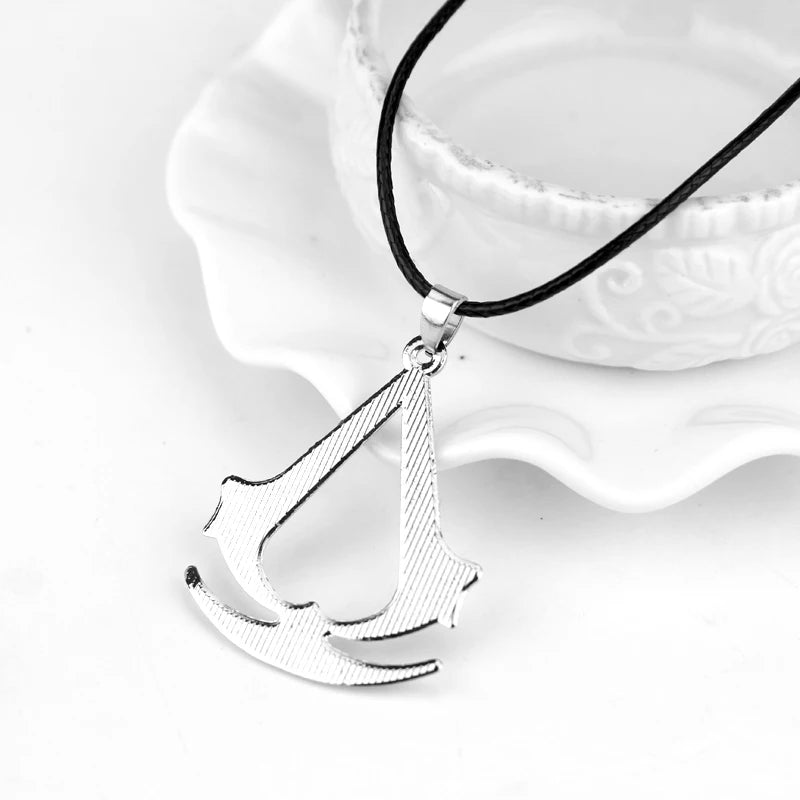 Fashion Metal Alloy Assassins Ezio Cosplay Pendant Necklace Knights Templar Iron Cross Necklaces For Men Women Connor