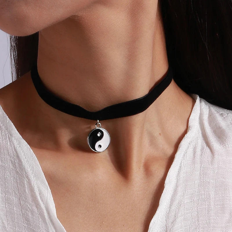 Aihua Gothic Crystsal Cross Pendant Black Velvet Necklace for Women Elegant Pearl Heart Choker Necklace Statement Jewelry