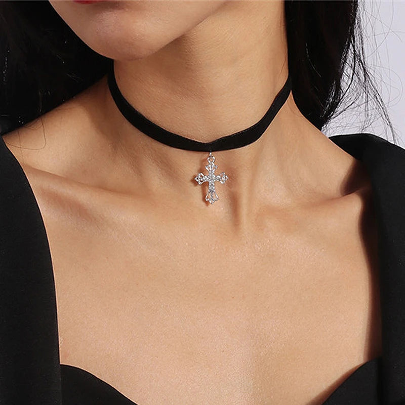Aihua Gothic Crystsal Cross Pendant Black Velvet Necklace for Women Elegant Pearl Heart Choker Necklace Statement Jewelry